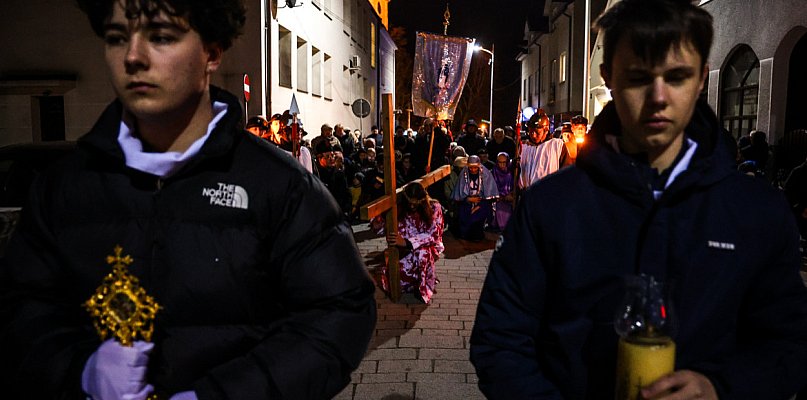 Mielczanie na osiedlowych drogach krzyżowych [MAMY ZDJĘCIA]