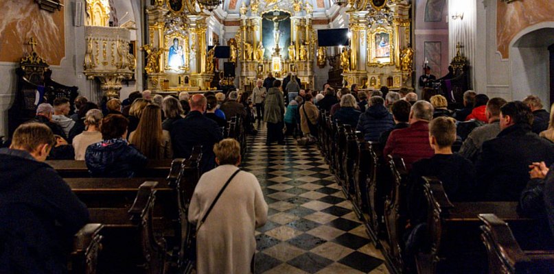 Wielki Piątek jest w Kościele katolickim upamiętnieniem Męki Pańskiej