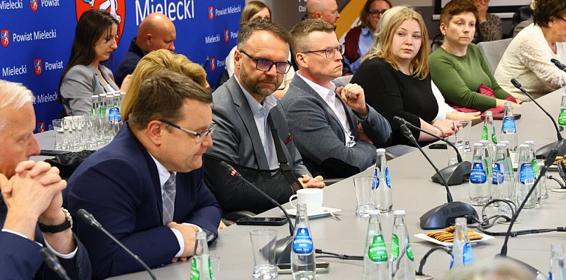 Emocje wokół przyszłości szpitala w Mielcu. Konsolidacja czy zagrożenie?