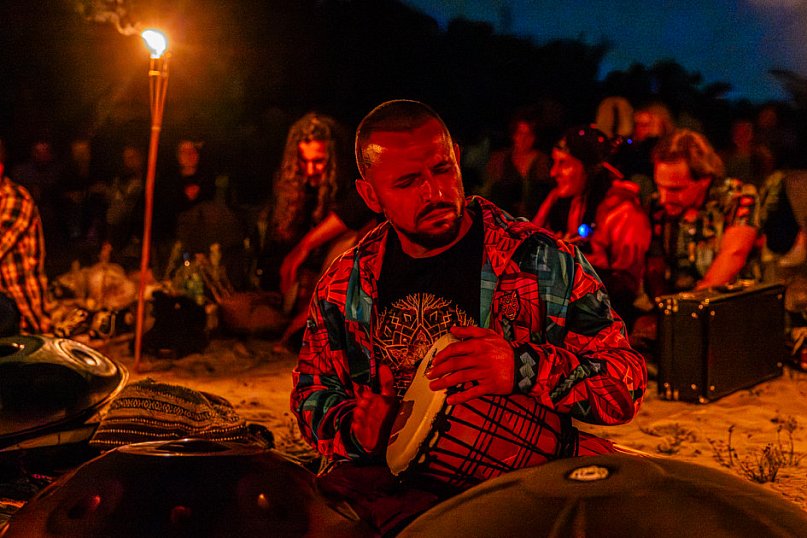 Handpanowa Pełnia nad Stawami Cyranowskimi