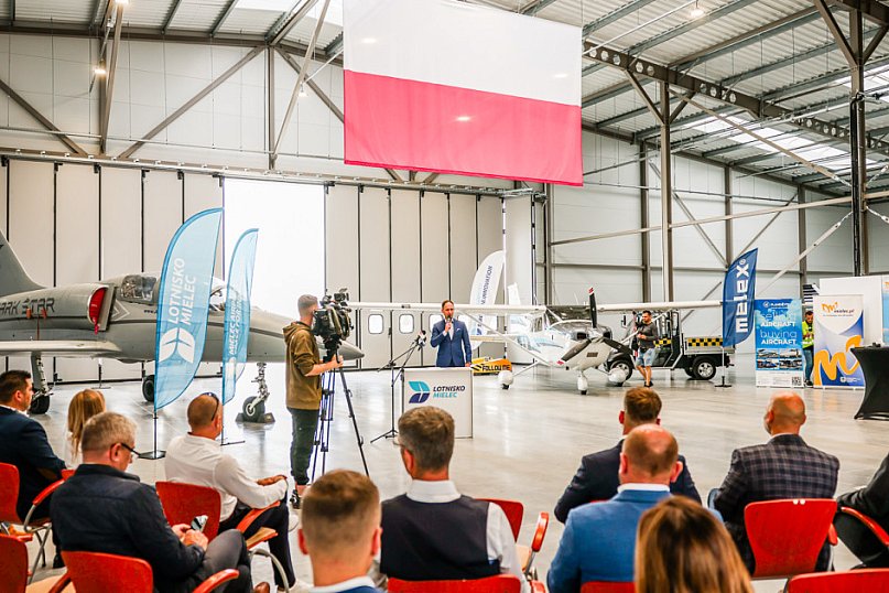 Nowy hangar na Lotnisku Mielec