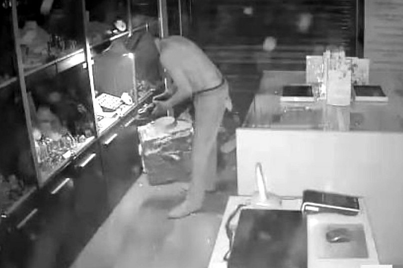 Mielczanin włamał się do jubilera przez szyb wentylacyjny