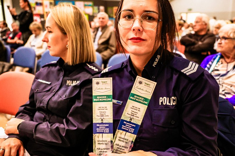 Seniorzy z Mielca uczą się, jak chronić się przed cyfrowymi zagrożeniami