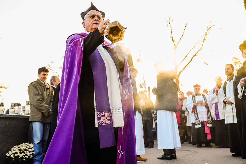 Uroczystość Wszystkich Świętych 2025 na Cmentarzu Parafialnym w Mielcu