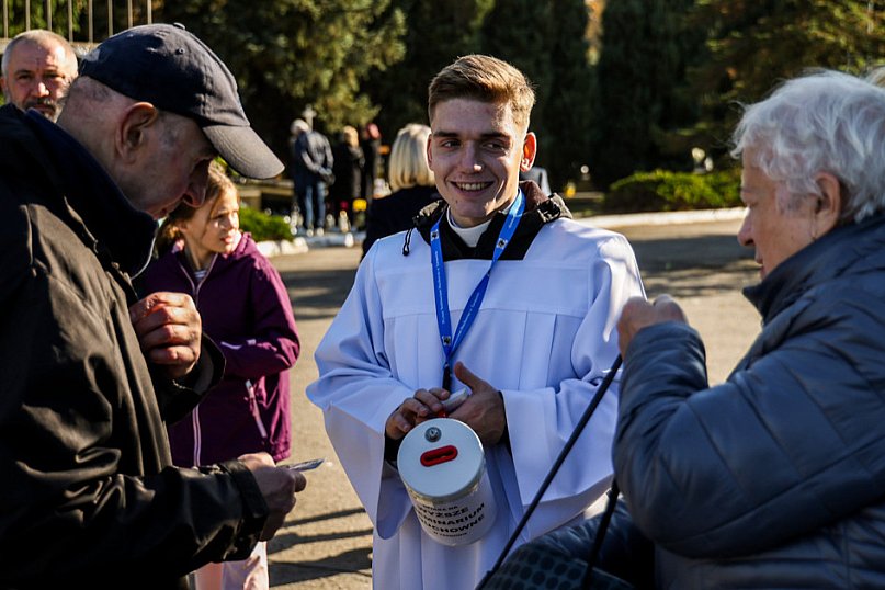 Wszystkich Świętych - 1 listopada na Cmentarzu Komunalnym