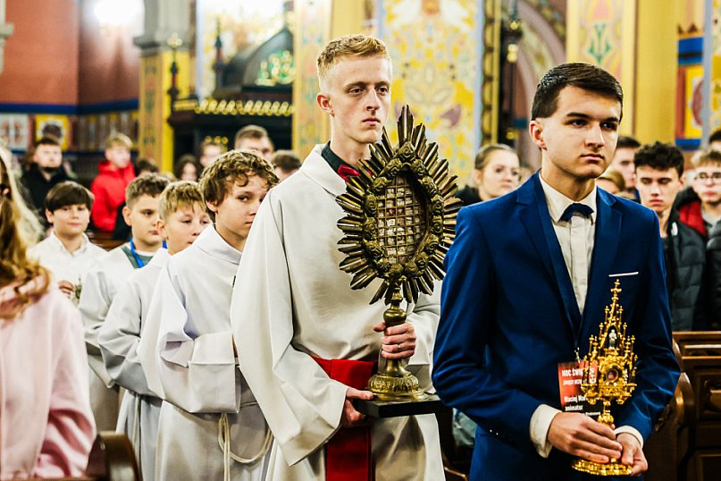 Noc Świętych w Sanktuarium Matki Bożej Królowej Rodzin w Chorzelowie