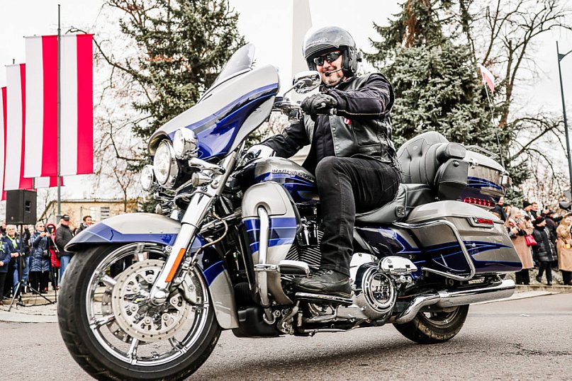 Święto Niepodległości - parada sztandarów i motocyklistów
