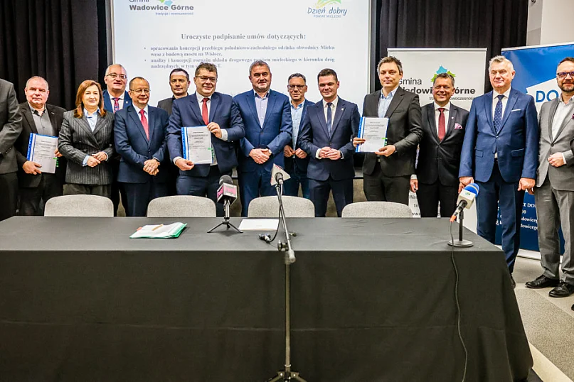 Uroczyste podpisanie umów dotyczących koncepcji dróg w powiecie i regionie
