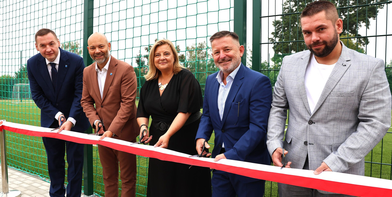 Nowe boisko przy SP13 otwarte. Kto skorzysta?