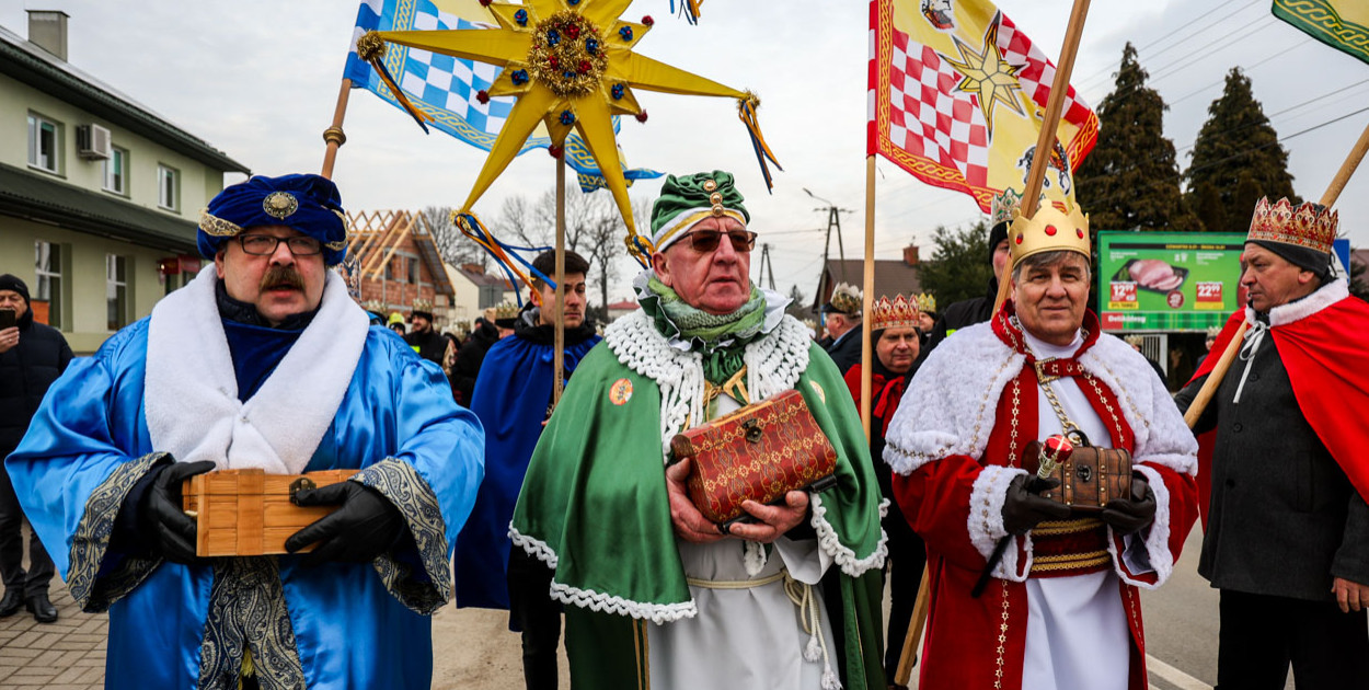 Orszak Trzech Króli w Gawłuszowicach. Fot. Kacper Strykowski / hej.mielec.pl