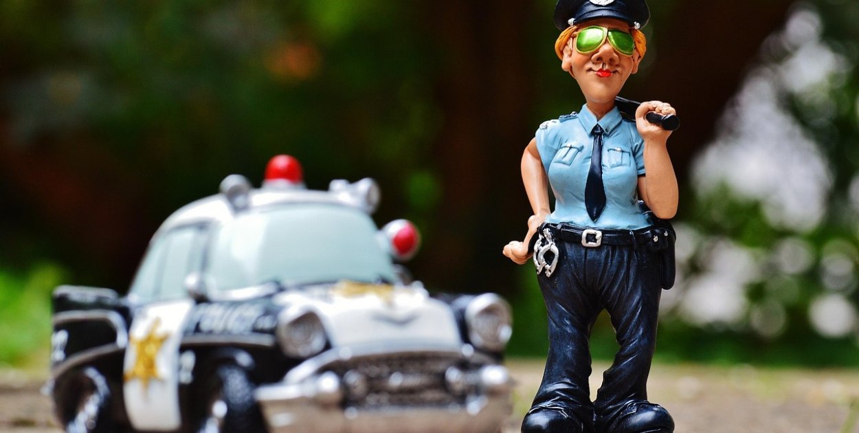 Za co kierowca w Mielcu może otrzymać mandat i ile za to zapłaci?