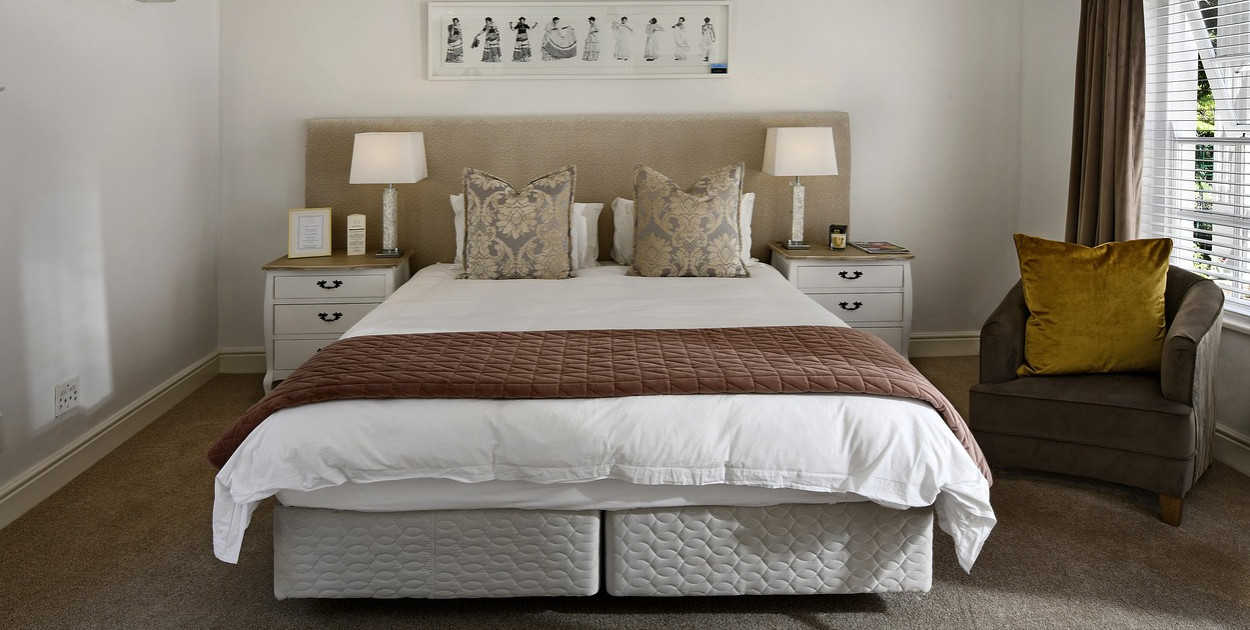 Wybór łóżka do sypialni – dziesięć decyzji które musisz podjąć przed zakupem