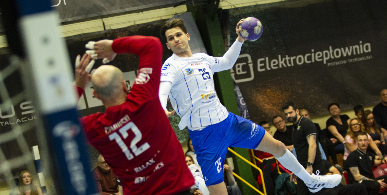 WRESZCIE! Handball Stal przełamała się po pięciu porażkach! Znów jest w ósemce!
