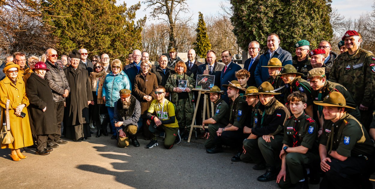 Mielec pamięta o Niezłomnym. Oznaczenie mogiły śp. kpt. Jerzego Dębickiego [WIDEO]