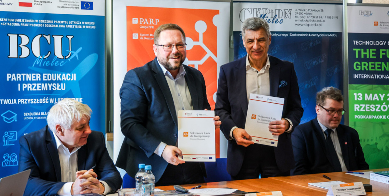 Rada Kompetencji Lotniczych obradowała w Mielcu. Jest porozumienie