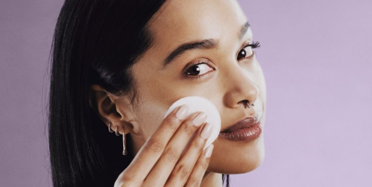 Kwasy na twarz – brakujący element w Twojej pielęgnacji