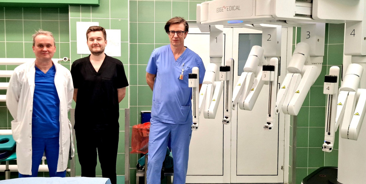 Robot w szpitalu. Są pierwsze wnioski: pacjenci nie muszą już...