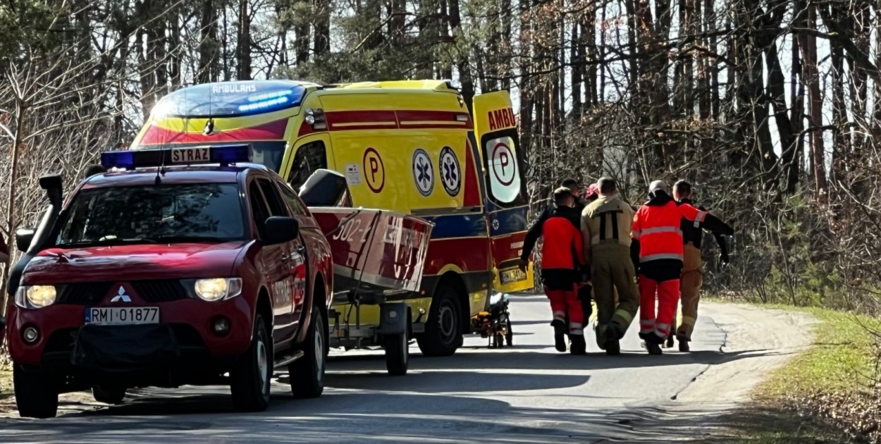 Blisko tragedii na stawach! Pijany nastolatek utknął w wodzie!