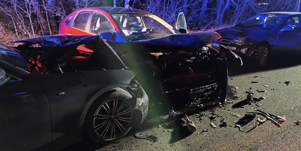 Groźne zderzenie trzech osobówek w Ziempniowie