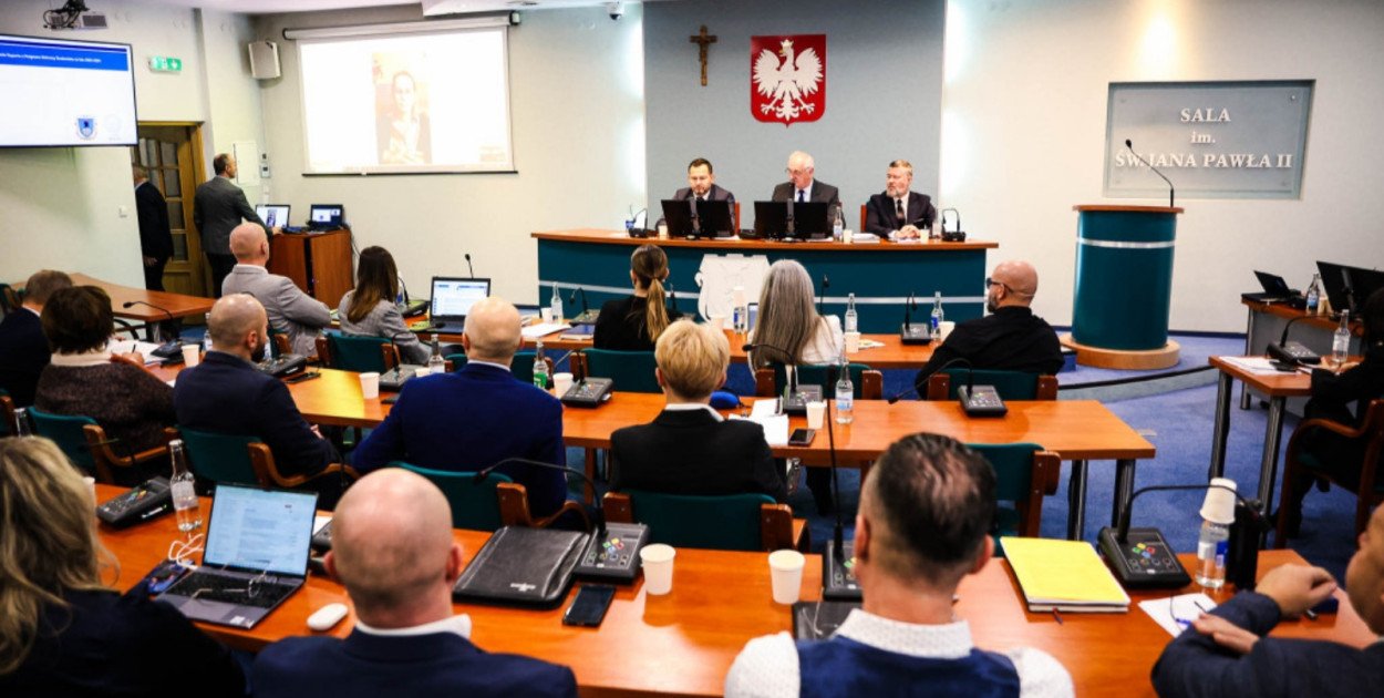 Miejscy radni będą obradować w piątek