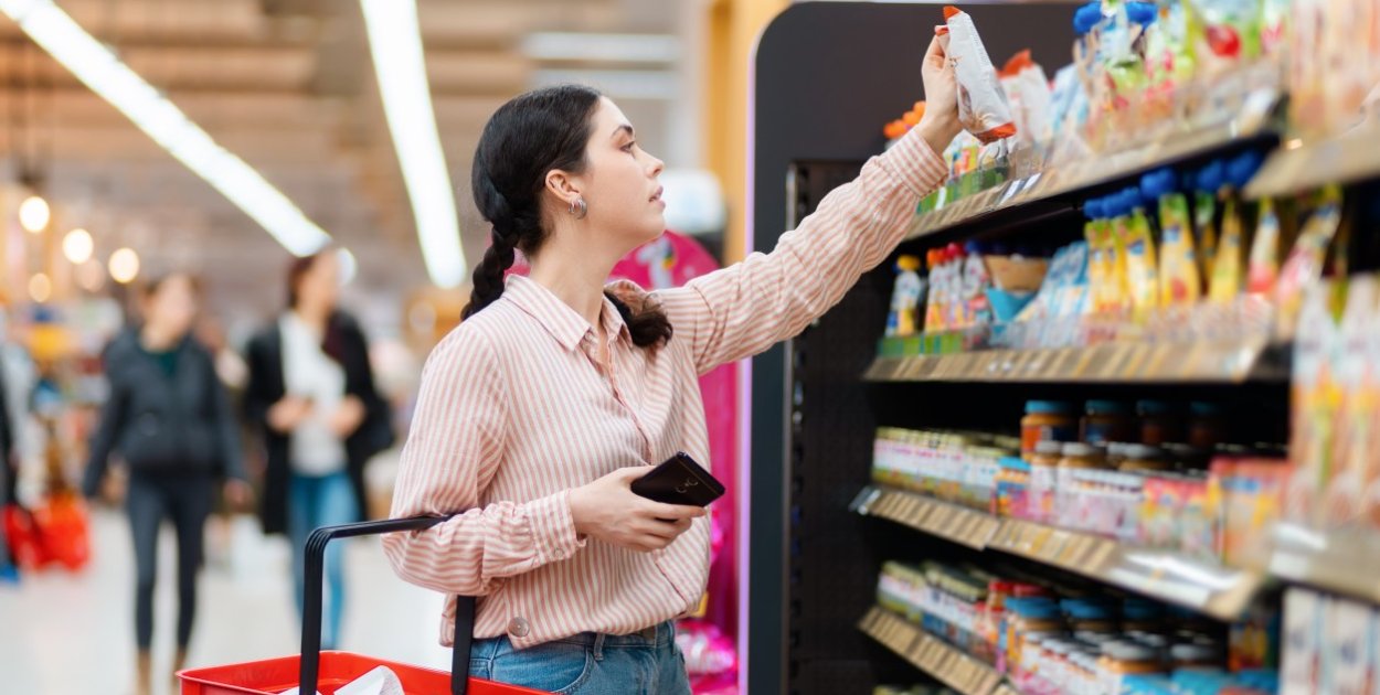 Jak planować zakupy z gazetkami reklamowymi?