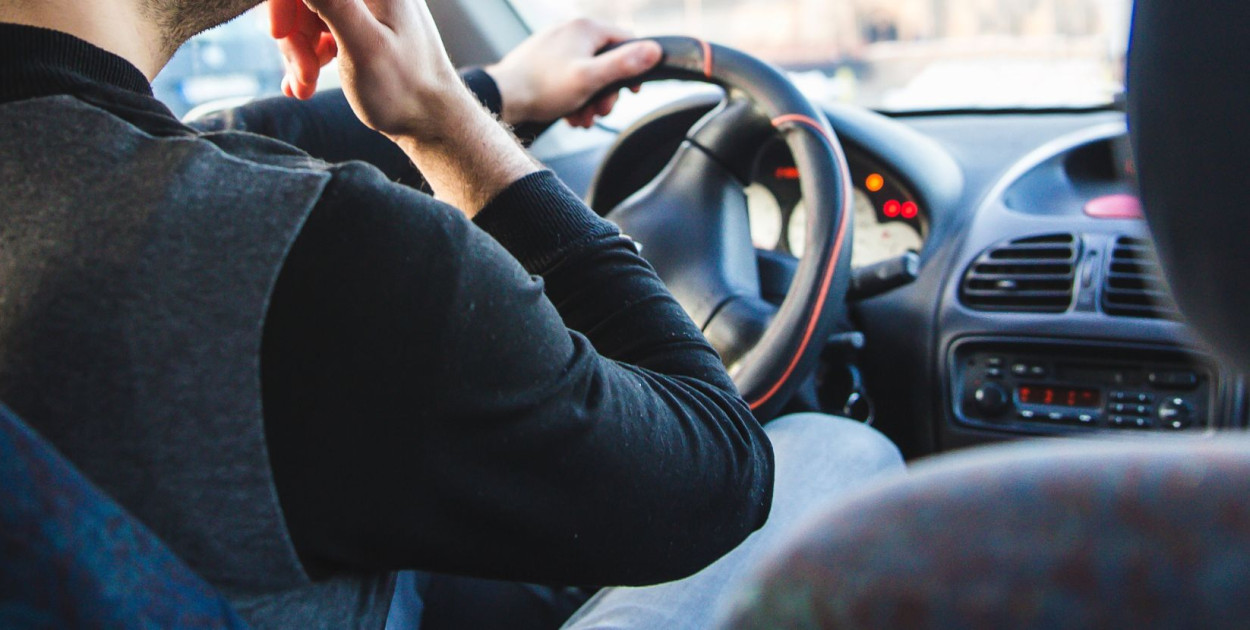 Ledwo zdobył prawo jazdy, a jechał prawie 150 km/h przez miasto