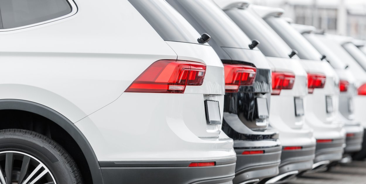 Dlaczego przedsiębiorcy coraz chętniej wybierają pojazdy z historią?