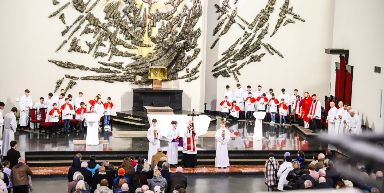 Wielki Piątek w parafii Ducha Świętego w Mielcu