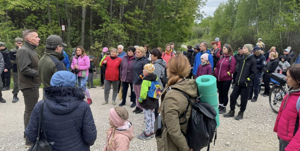 II Rodzinny Rajd Pieszy w Piątkowcu. Leśna trasa, atrakcje i nagrody
