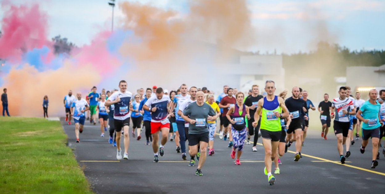 „Bieg Iskry” wraca do Mielca. Niezwykłe bieganie na pasie startowym lotniska