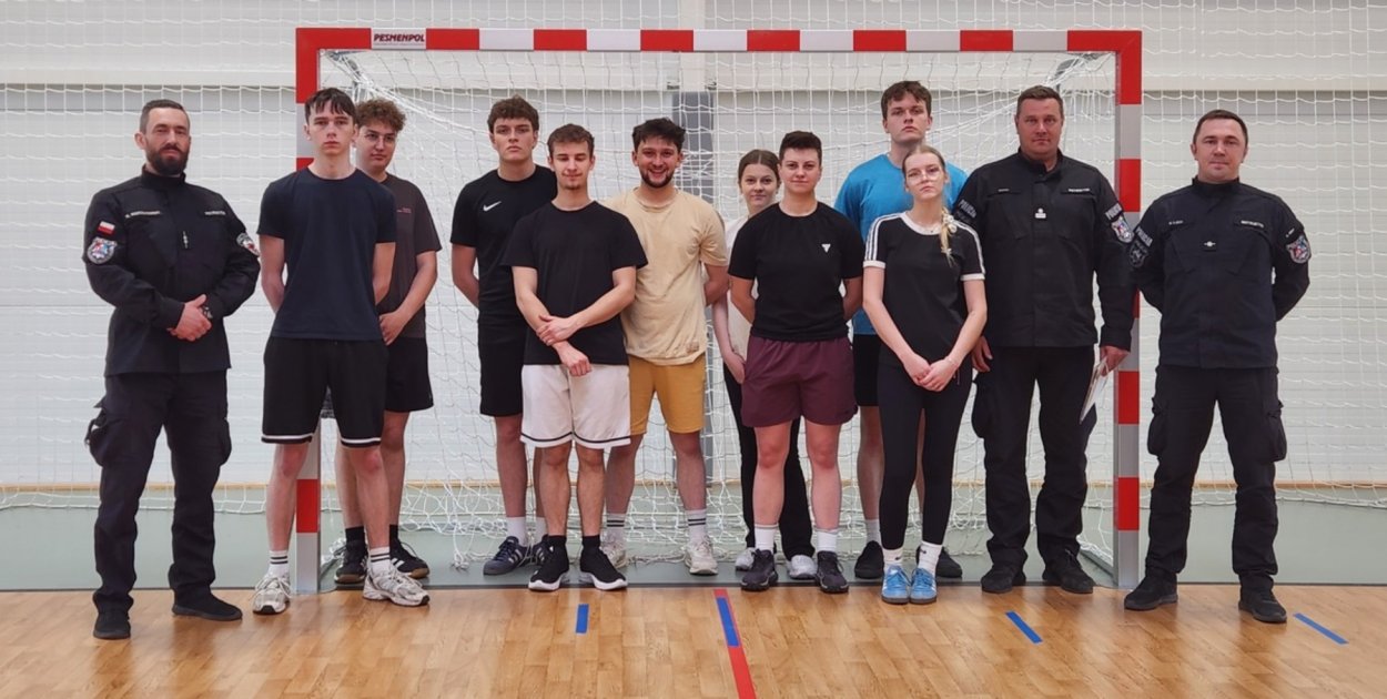 Uczniowie „Ekonomika” sprawdzili swoją formę. Test jak do Policji zaliczony