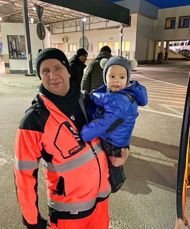 Maciej Rachwał, ratownik medyczny mieleckiego pogotowia. Zdjęcie dzięki uprzejmości przedsiębiorcy Eryka Wojdona.