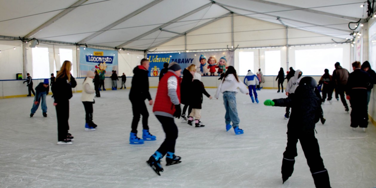 Lodowisko w Radomyślu Wielkim. Fot. Gmina Radomyśl Wielki Lodowisko w Radomyślu Wielkim. Fot. Gmina Radomyśl Wielki