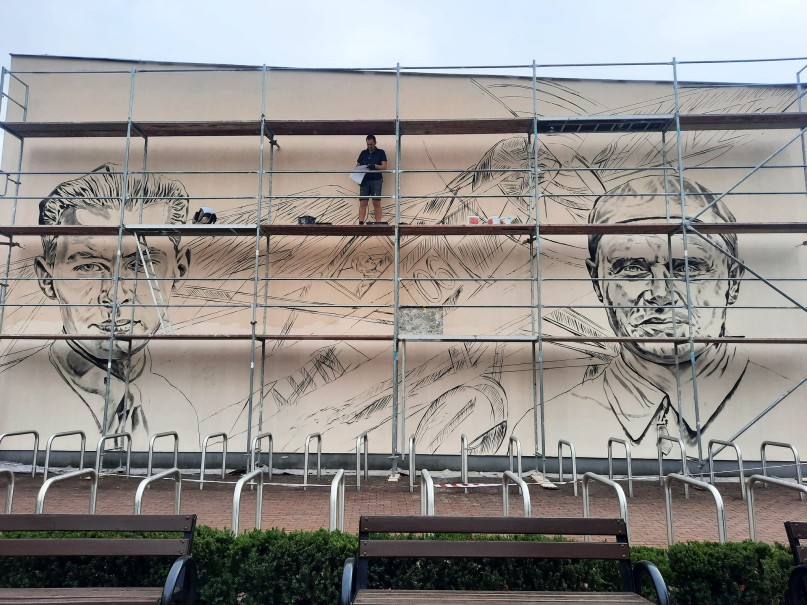 Mural w trakcie prac. 30 września 2024 r. Fot. Stowarzyszenia Szóstka - Szkoła Marzeń