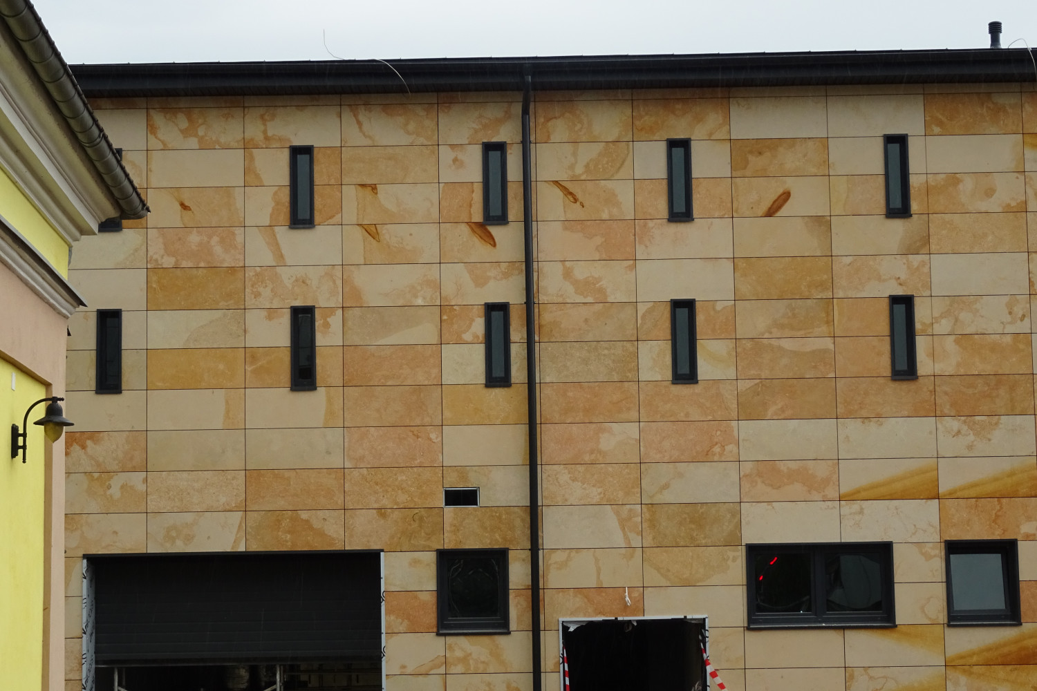 płyty fasadowe szlifowane